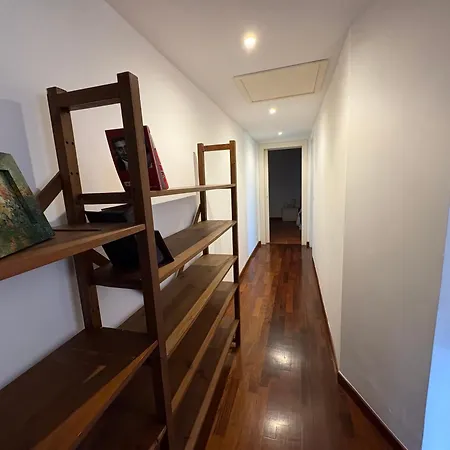 Laurina House *