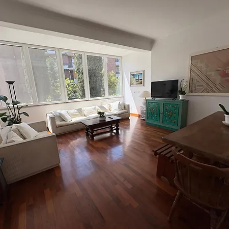 Laurina House Daire Roma
