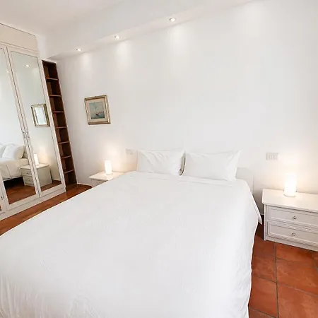 Lejlighed Laurina House *